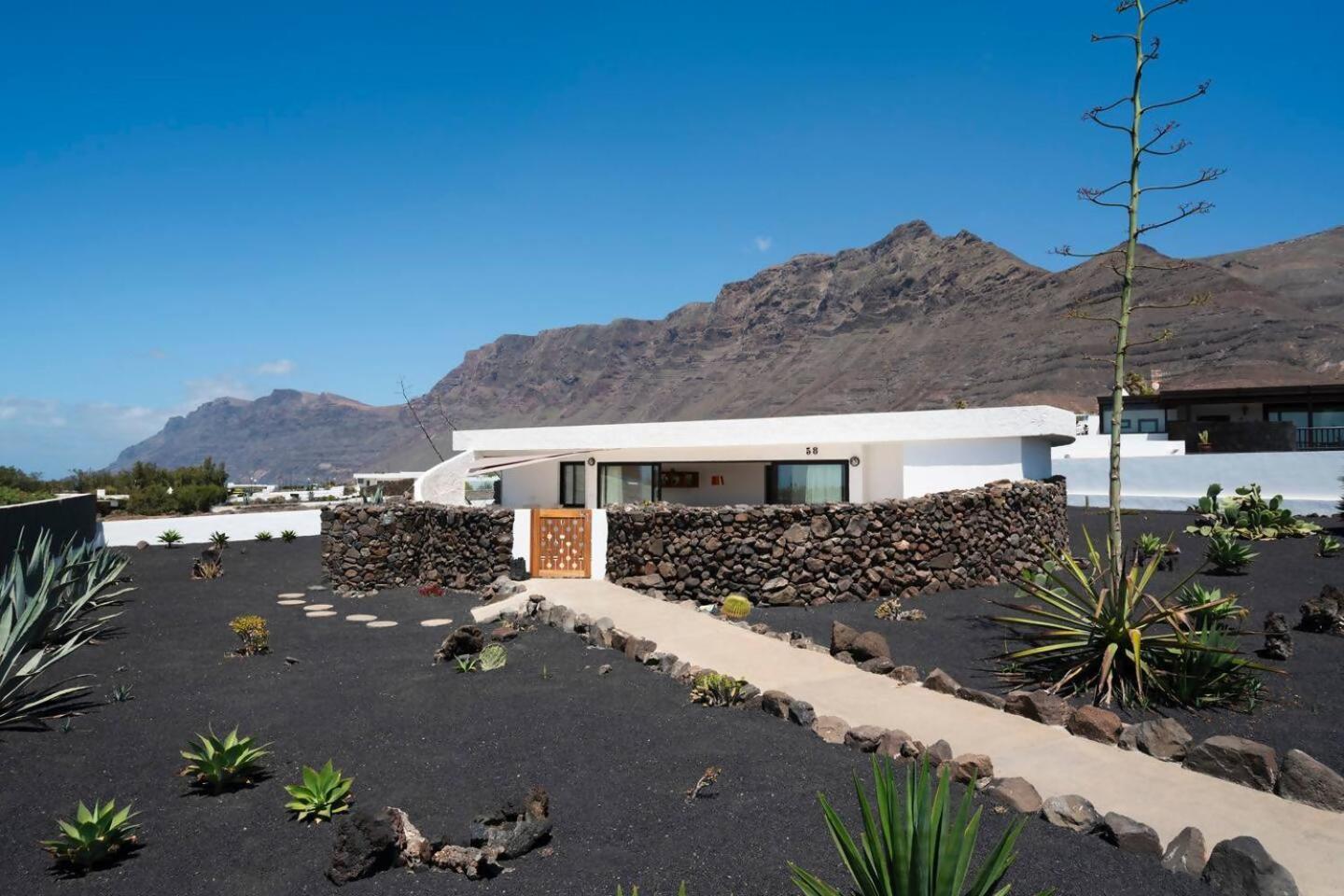 Lanzarote Famara Beach Bungalow 외부 사진